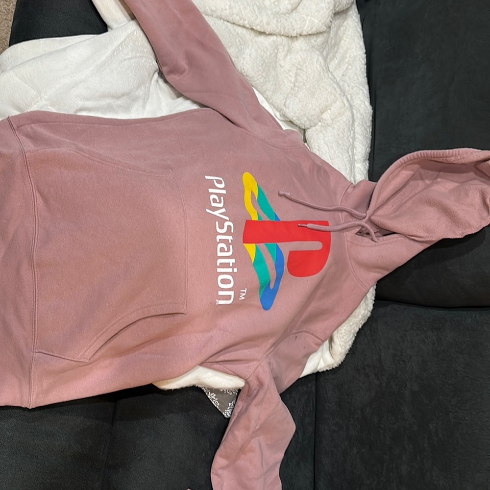 Mens Old Navy PlayStation logo size M
